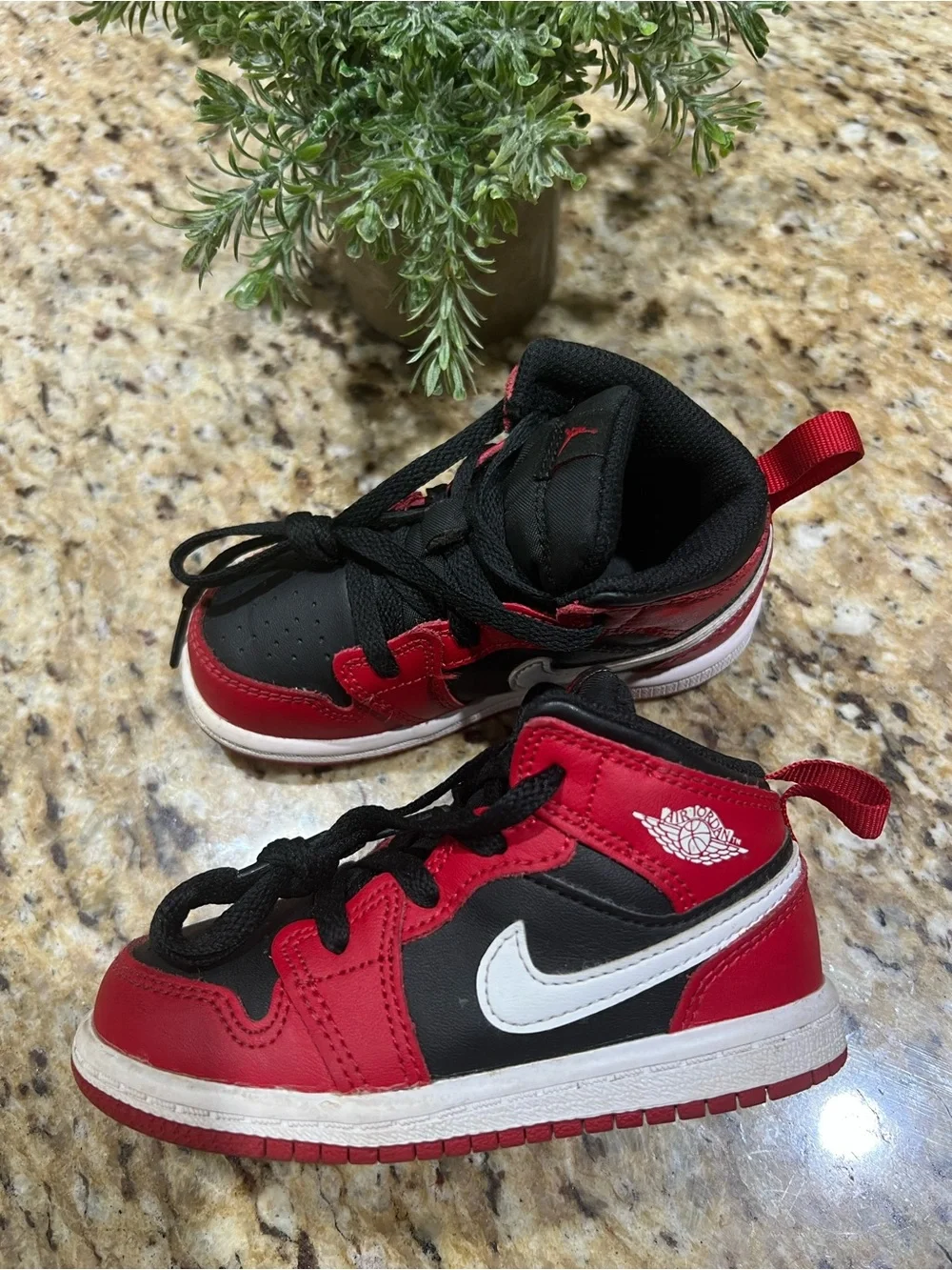 Nike Air Jordan Toddler Red & Black Low-Top Sneakers 7C